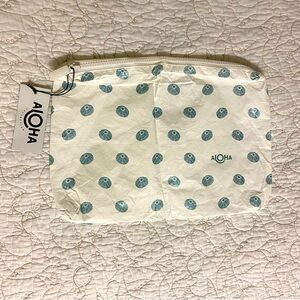 NWT Aloha Collection Mid Pouch